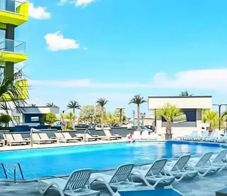 Azizi Beachfront & Pool Langa Plaja Gym Apartment *