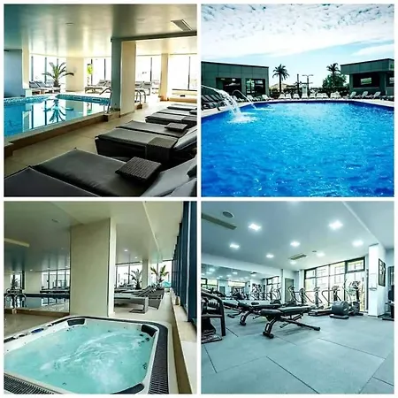 Azizi Beachfront & Pool Langa Plaja Gym *
