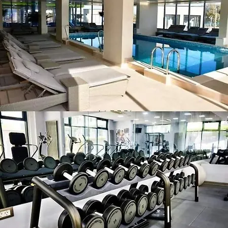 Azizi Beachfront & Pool Langa Plaja Gym *