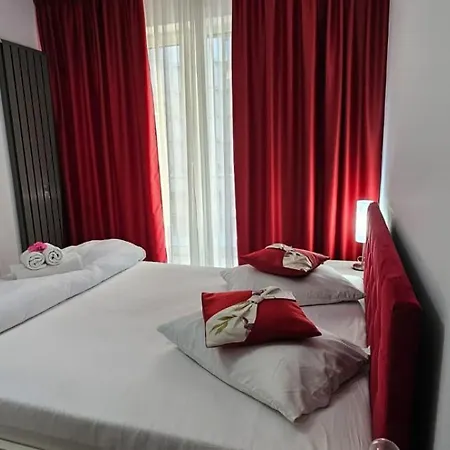 Apartment Azizi Beachfront & Pool Langa Plaja Gym